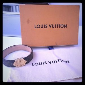 Leather Nano monogram bracelet